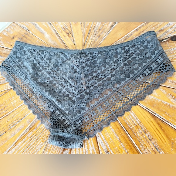 NWT Victoria’s Secret Lace Cheeky Panty in Size S or M - Picture 3 of 12